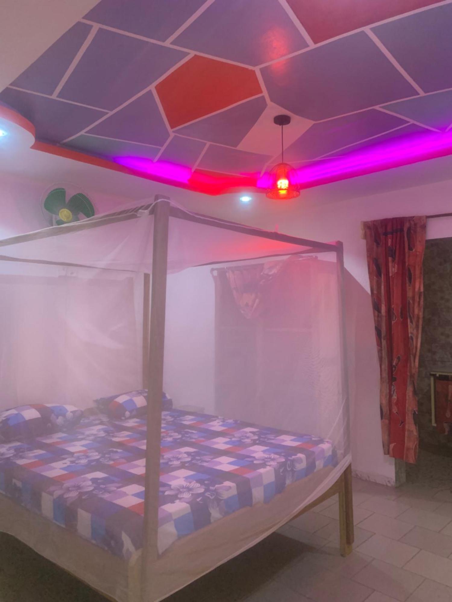 Auberge Keur Ely Ouoran Buitenkant foto