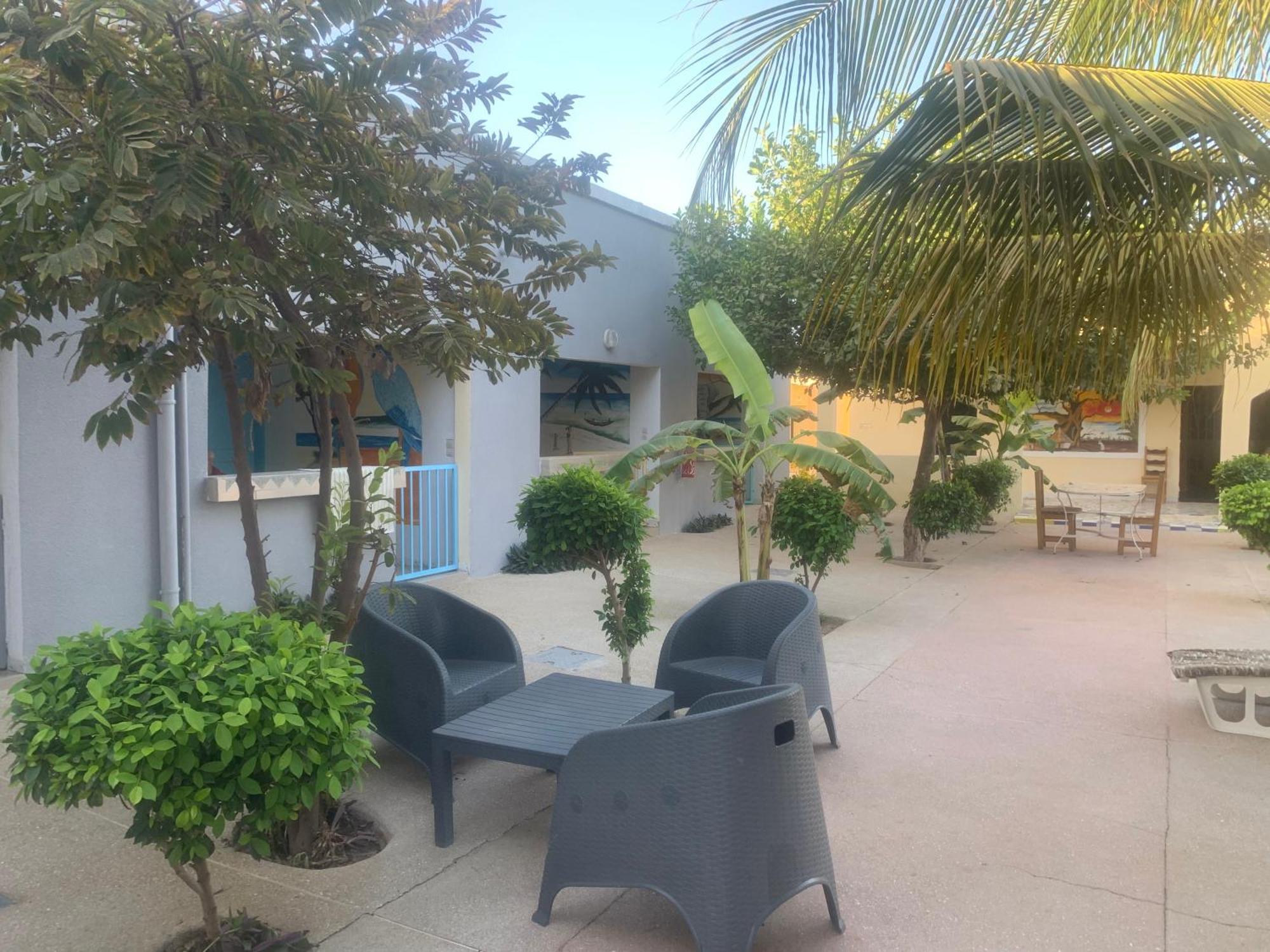 Auberge Keur Ely Ouoran Buitenkant foto