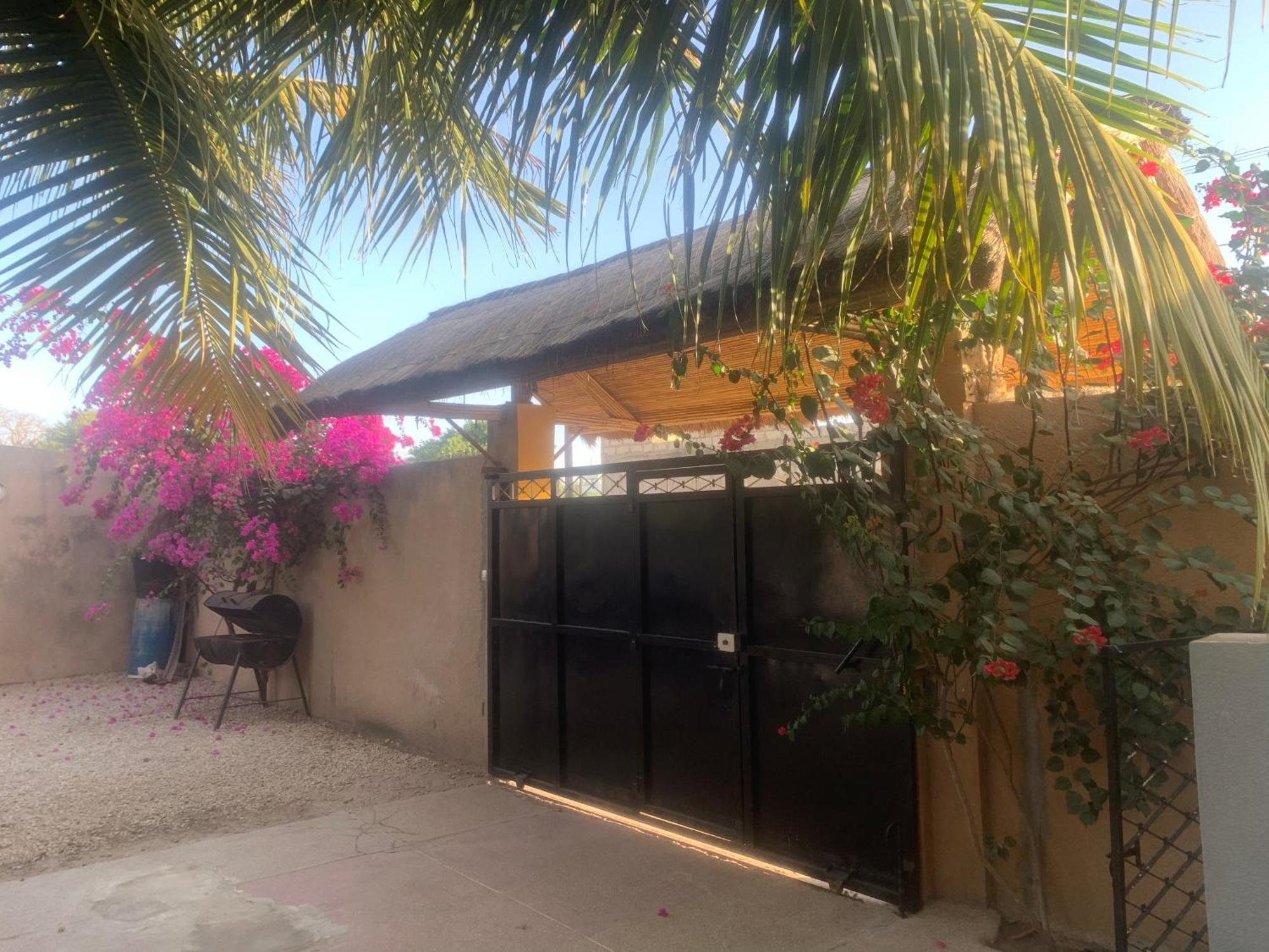 Auberge Keur Ely Ouoran Buitenkant foto